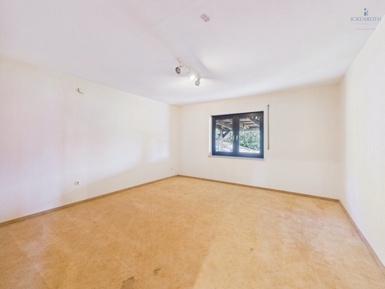 Zimmer 2 OG Zimmer 2 OG