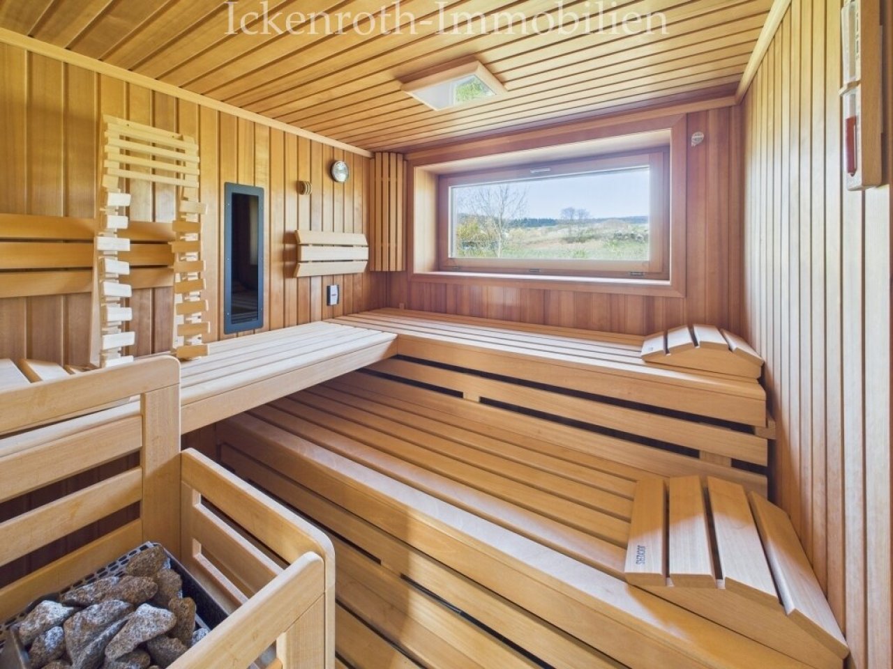 Highlight 7-10 Sauna