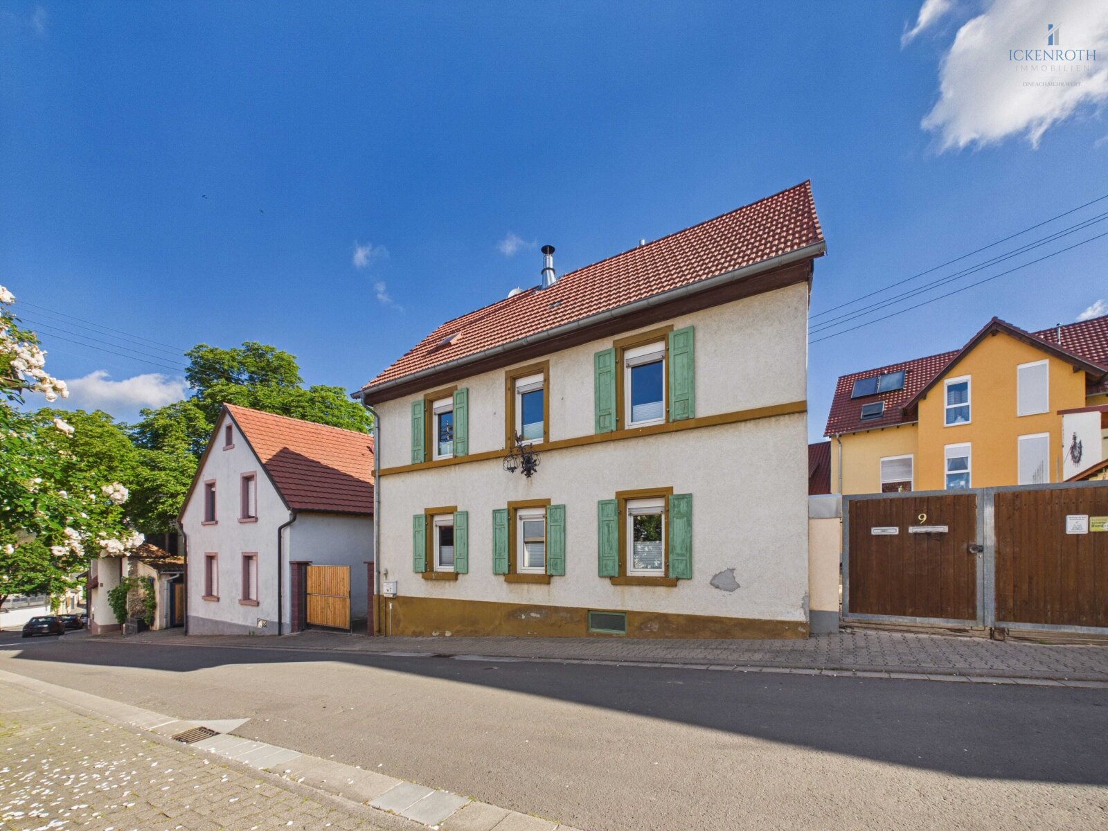 **Schönes EFH mit praktischer Scheune & guter Raumaufteilung - idyllisches Einselthum** 
