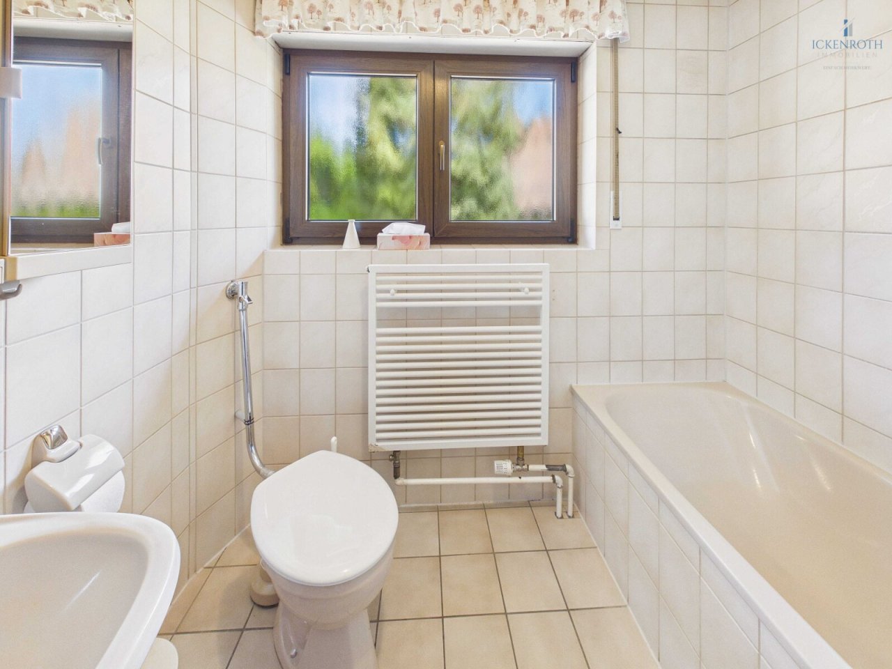 Badezimmer EG Badezimmer EG