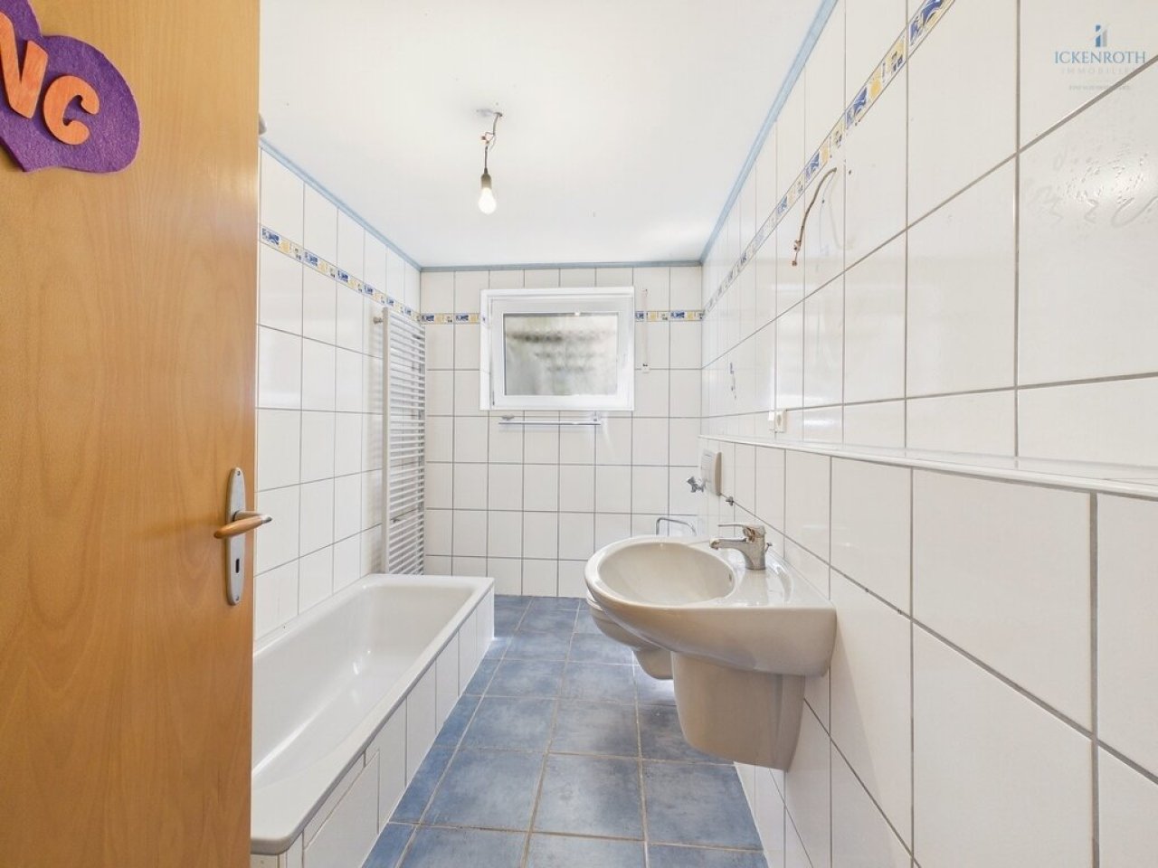 Badezimmer UG 1-2 Badezimmer UG 1-2