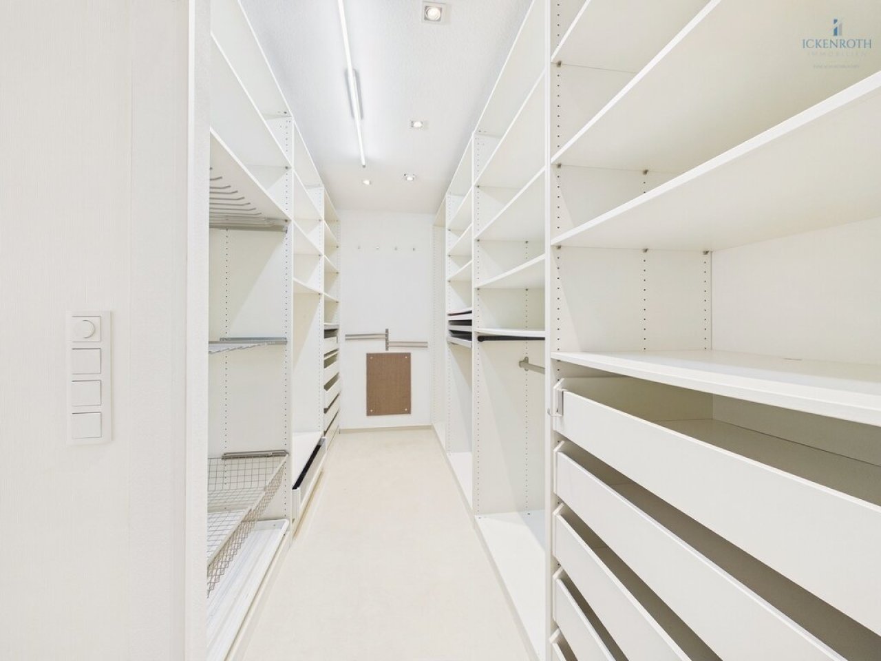 Ankleidezimmer EG Ankleidezimmer EG
