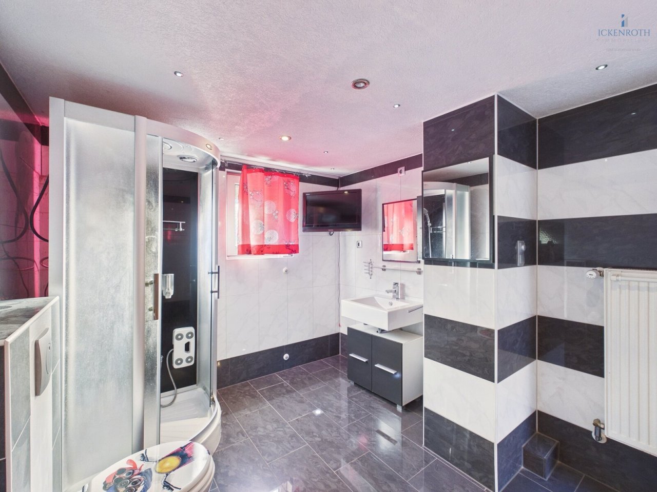 Badezimmer EG 2-2 Badezimmer EG 2-2