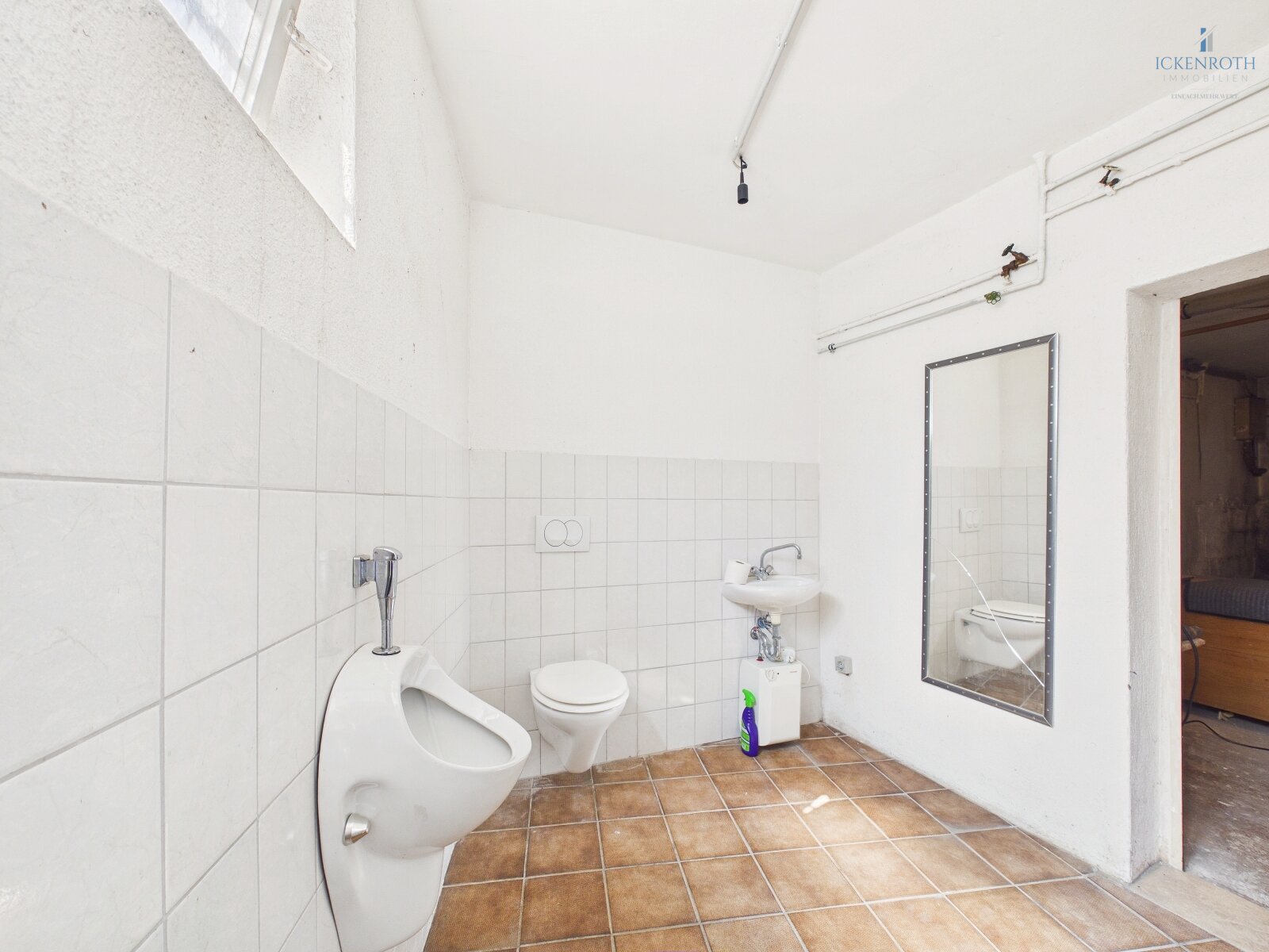 WC KG WC KG