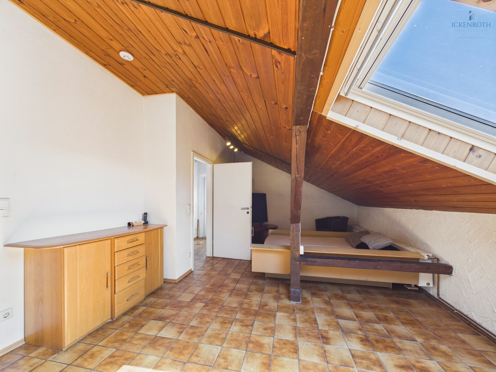 Zimmer 1 DG