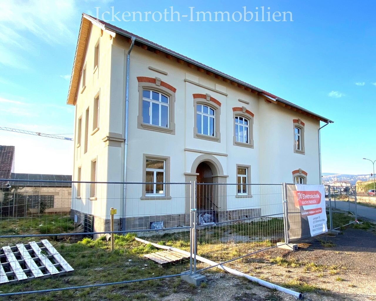 Bad Dürkheim: *Winzer, Visionäre, Kapitalanleger!! Teilsanierter prachtvoller Altbau mit Außengelände! Gastronomie und Wohnen in einem!!!*  Bad Dürkheim: *Winzer, Visionäre, Kapitalanleger!! Teilsanierter prachtvoller Altbau mit Außengelände! Gastronomie und Wohnen in einem!!!*