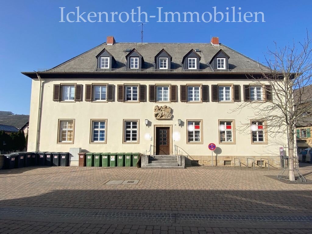 Rockenhausen: Stilvolle 3-Zi-Wohnung im 2.OG (ca. 87m²) eines historischen Stadthauses in zentraler Lage + Nutzfl.  Rockenhausen: Stilvolle 3-Zi-Wohnung im 2.OG (ca. 87m²) eines historischen Stadthauses in zentraler Lage + Nutzfl.