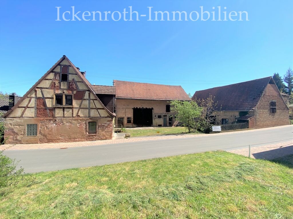 Dannenfels: Idyllischer 3 Seitenhof mit viel Potential und großem Garten+ zusätzlichem Baugrundstück  Dannenfels: Idyllischer 3 Seitenhof mit viel Potential und großem Garten+ zusätzlichem Baugrundstück