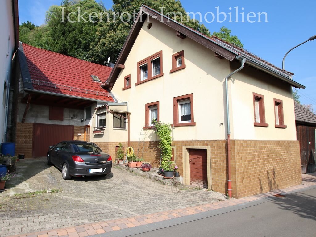 Dannenfels: Schönes 3-Zi-Einfamilienhaus mit Garage und großem terrassenförmig angelegtem Garten  Dannenfels: Schönes 3-Zi-Einfamilienhaus mit Garage und großem terrassenförmig angelegtem Garten