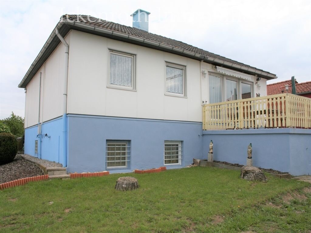 Siefersheim: Freistehendes 7-Zi-Einfamilienhaus mit ELW, Terrasse, Garten und Werkstatt in ruhiger Lage  Siefersheim: Freistehendes 7-Zi-Einfamilienhaus mit ELW, Terrasse, Garten und Werkstatt in ruhiger Lage