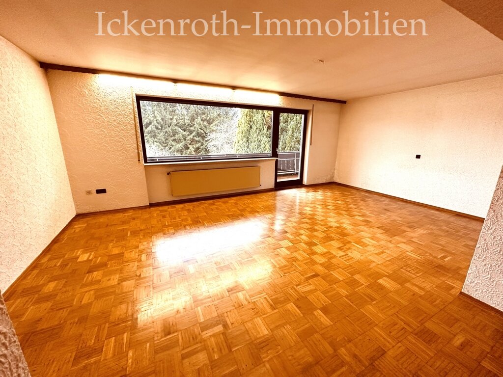Gusenburg: **Toller Bungalow auf riesigem Grundstück mit 2x Garagen, schöner Gartenfläche und viel Potential!**  Gusenburg: **Toller Bungalow auf riesigem Grundstück mit 2x Garagen, schöner Gartenfläche und viel Potential!**