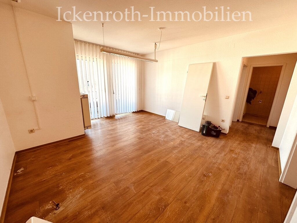 Kirchheimbolanden: **Renovierte Büro/Praxisräume (ca.55m²) mit Aufzug, KFZ-Stellplatz, Balkon - in zentraler Lage, mit Laufkundschaft**  Kirchheimbolanden: **Renovierte Büro/Praxisräume (ca.55m²) mit Aufzug, KFZ-Stellplatz, Balkon - in zentraler Lage, mit Laufkundschaft**