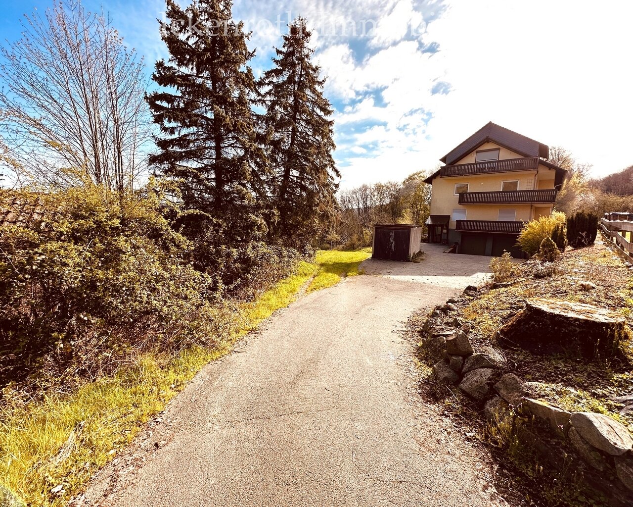 Lindenfels-Seidenbuch: Reserviert!!!**Tierliebhaber, Investoren & Selbstversorger aufgepasst! MFH auf riesigem Grundstück - ruhige Lage!**  Lindenfels-Seidenbuch: Reserviert!!!**Tierliebhaber, Investoren & Selbstversorger aufgepasst! MFH auf riesigem Grundstück - ruhige Lage!**