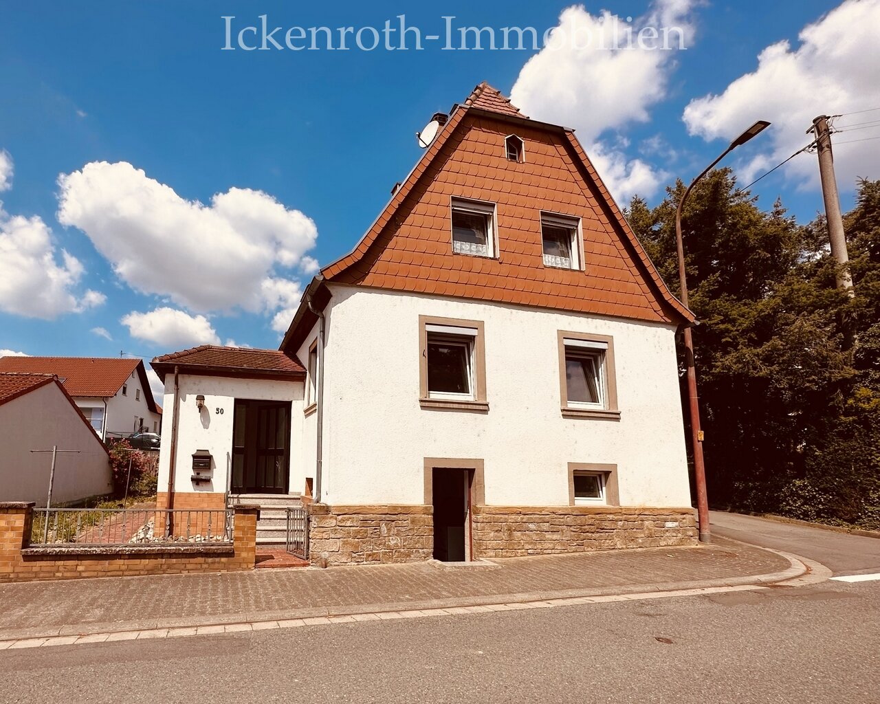 Rockenhausen: **Gemütliches EFH (ca. 93m² / 5-ZKB) mit Garage, vollunterkellert, zentrale Lage!**  Rockenhausen: **Gemütliches EFH (ca. 93m² / 5-ZKB) mit Garage, vollunterkellert, zentrale Lage!**