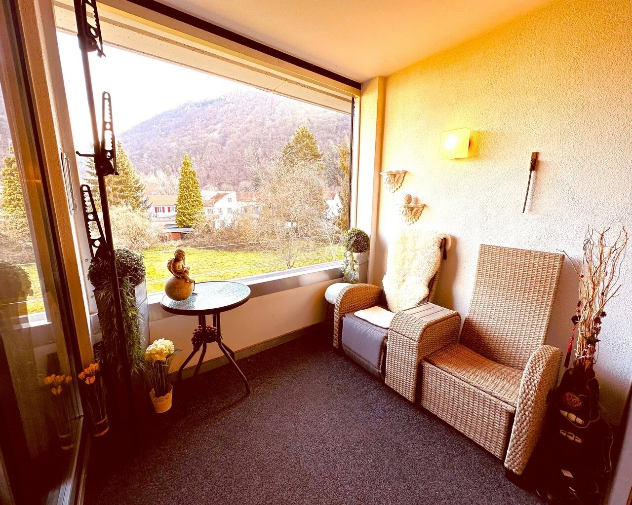 Bad Münster am Stein - Ebernburg: **Spannende & sehr ruhige 3-Zi.-Whg (ca.102m²), offene EBK, Balkon, Keller - Bestlage!!**  Bad Münster am Stein - Ebernburg: **Spannende & sehr ruhige 3-Zi.-Whg (ca.102m²), offene EBK, Balkon, Keller - Bestlage!!**