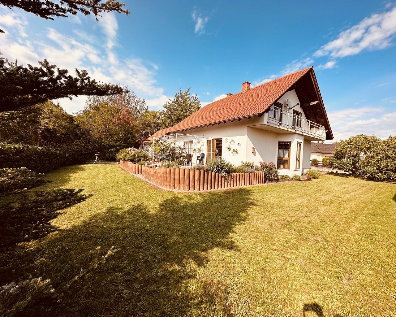 Marnheim: Reserviert!!! **Sehr gepflegtes EFH mit Terrasse, gr. Hobbyraum, Garage, schönem Garten & Weitblick!**  Marnheim: Reserviert!!! **Sehr gepflegtes EFH mit Terrasse, gr. Hobbyraum, Garage, schönem Garten & Weitblick!**