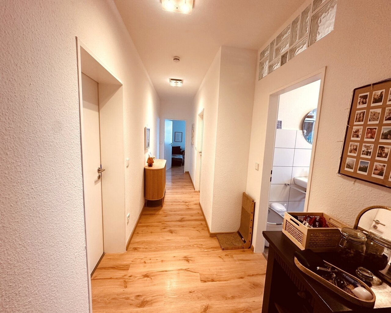 Grolsheim: **Tolle 3-Zi.-Wohnung (2.OG), ca. 95 m², neue Heizung, Keller, PKW-Stellplatz, uvm.**  Grolsheim: **Tolle 3-Zi.-Wohnung (2.OG), ca. 95 m², neue Heizung, Keller, PKW-Stellplatz, uvm.**