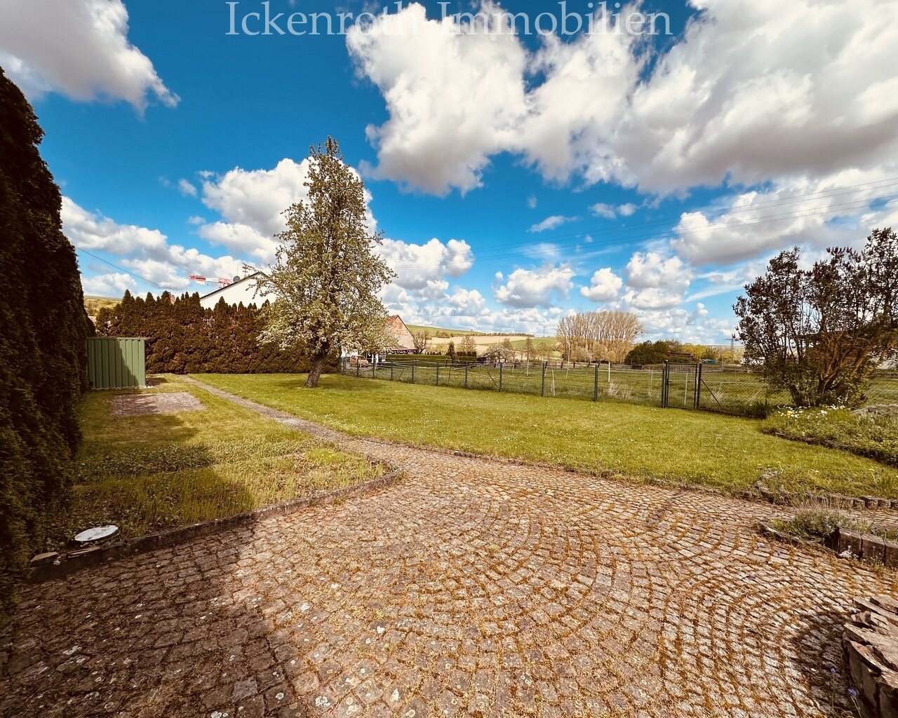 Ottersheim: **Tolles Baugrundstück in Feldrandlage mit Weitblick - Ihre Gelegenheit!!!**  Ottersheim: **Tolles Baugrundstück in Feldrandlage mit Weitblick - Ihre Gelegenheit!!!**