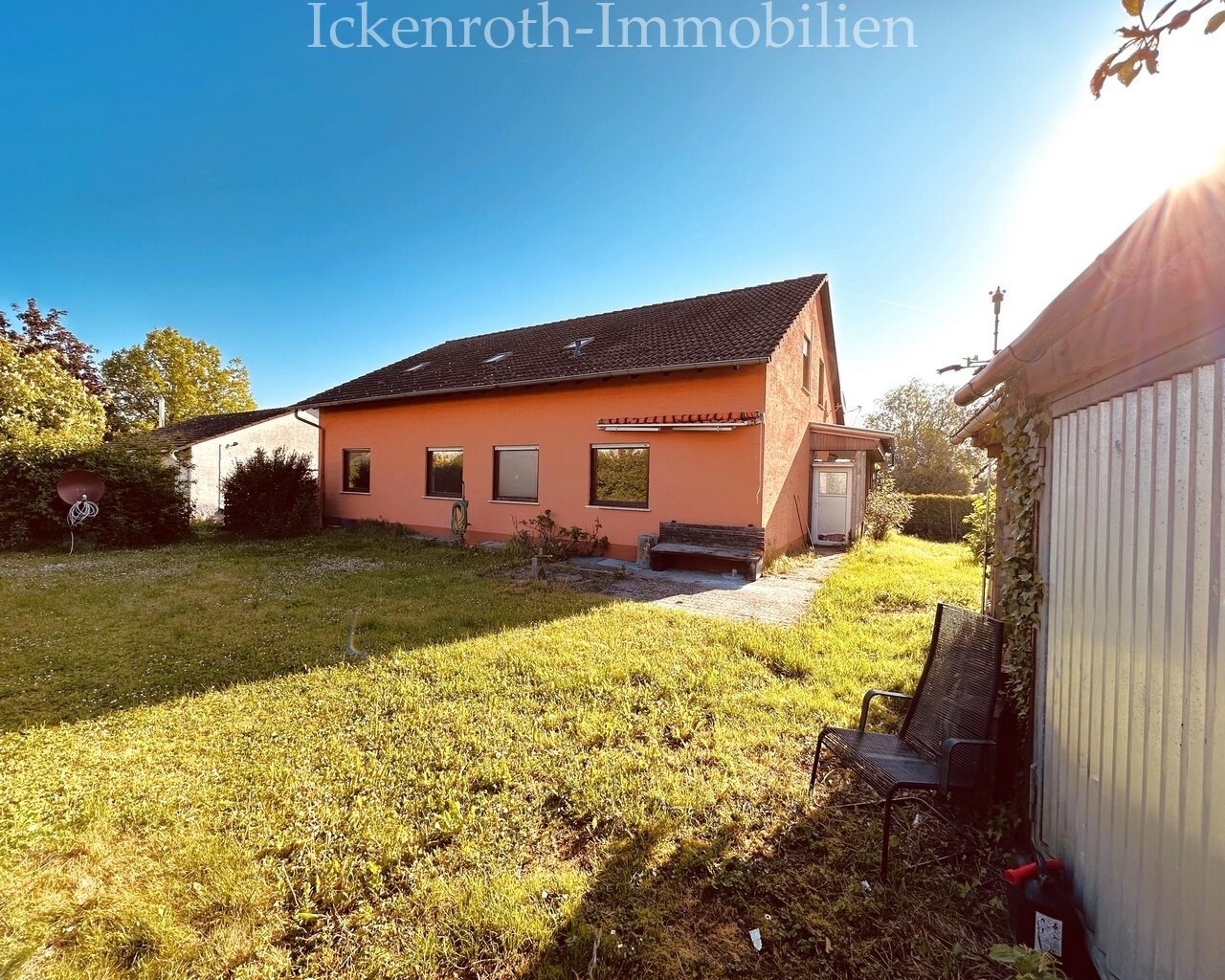 Flomborn: **1-2 Familienhaus mit schöner Gartenfläche, Garage und viel Potential!**  Flomborn: **1-2 Familienhaus mit schöner Gartenfläche, Garage und viel Potential!**