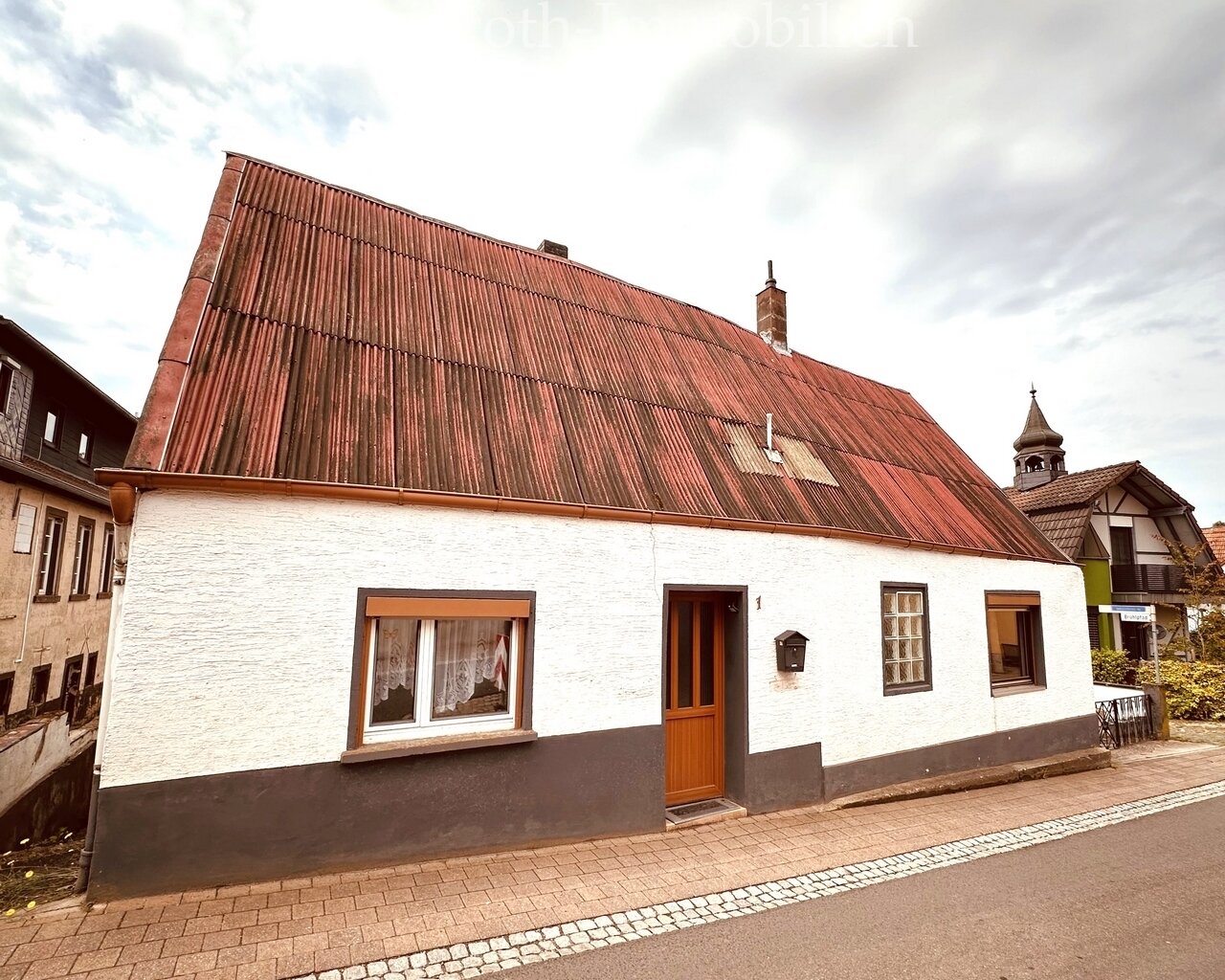 Steinbach am Donnersberg: **Gemütliches EFH (ca. 122m² / 5-ZKB) mit neuer HZ, Carport - ggf. 2x Einheiten**  Steinbach am Donnersberg: **Gemütliches EFH (ca. 122m² / 5-ZKB) mit neuer HZ, Carport - ggf. 2x Einheiten**