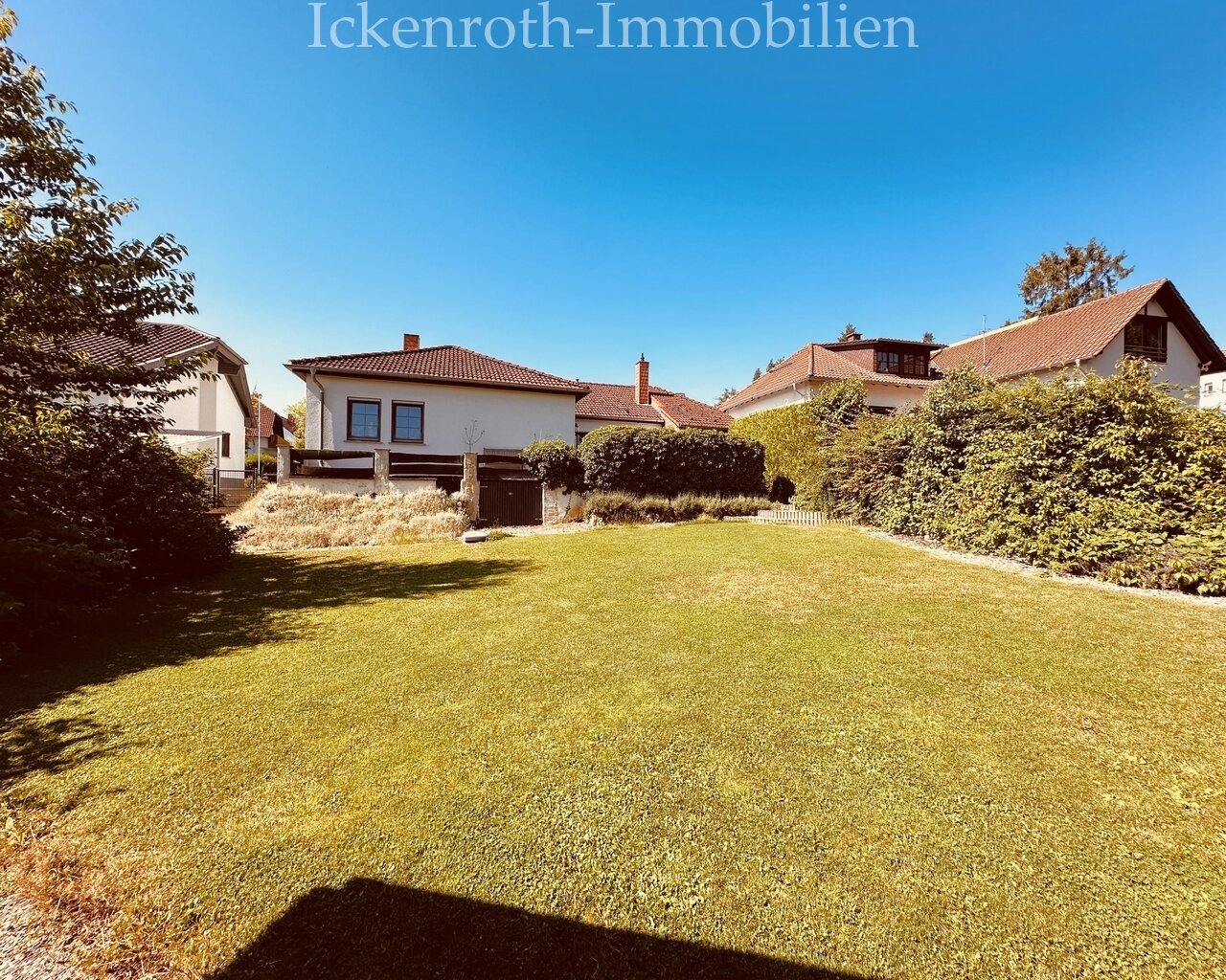 Stetten: **Bungalow auf idyllischem Grundstück mit Garage, moderner HZ, 2x Terrassen, uvm. - viel Potenzial! **  Stetten: **Bungalow auf idyllischem Grundstück mit Garage, moderner HZ, 2x Terrassen, uvm. - viel Potenzial! **