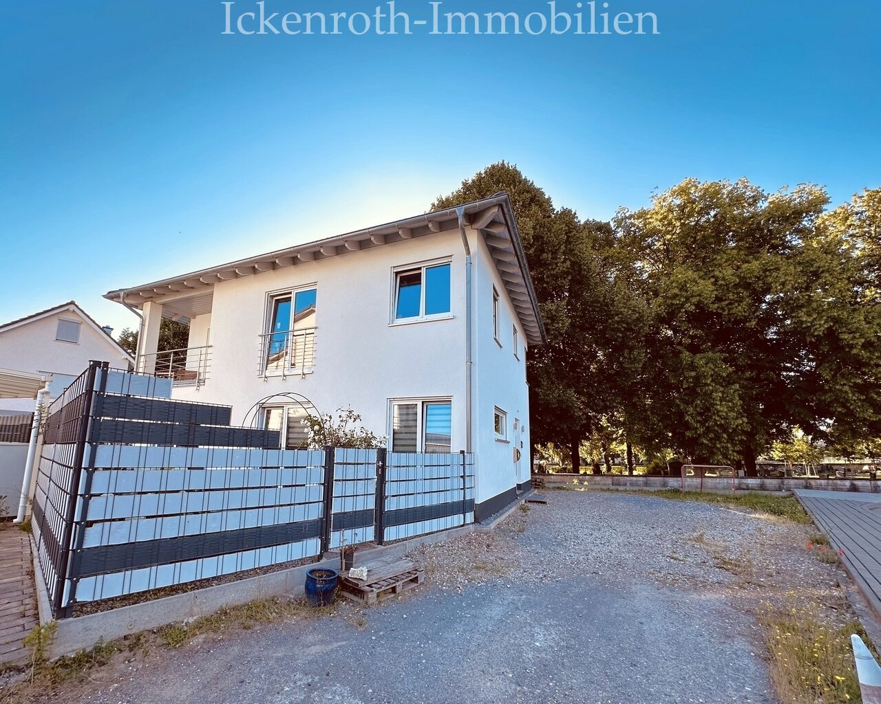 Monsheim: **Spannendes Haus für Pärchen/ Familien mit toller Gartenfläche - A+ Energie!!! (fast NEU!)**  Monsheim: **Spannendes Haus für Pärchen/ Familien mit toller Gartenfläche - A+ Energie!!! (fast NEU!)**