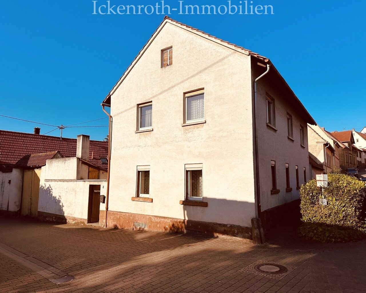 Stetten: **Interessante Hofanlage mit Haupthaus (ca.160m²), 2x Scheunen, Gartenfläche + Nebengebäuden!**  Stetten: **Interessante Hofanlage mit Haupthaus (ca.160m²), 2x Scheunen, Gartenfläche + Nebengebäuden!**