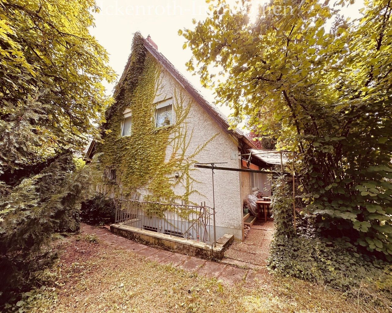 Eisenberg (Pfalz): **Einfamilienhaus auf idyllischem Grundstück mit Terrasse, Garage, neue HZ - absolut ruhige Lage!**  Eisenberg (Pfalz): **Einfamilienhaus auf idyllischem Grundstück mit Terrasse, Garage, neue HZ - absolut ruhige Lage!**