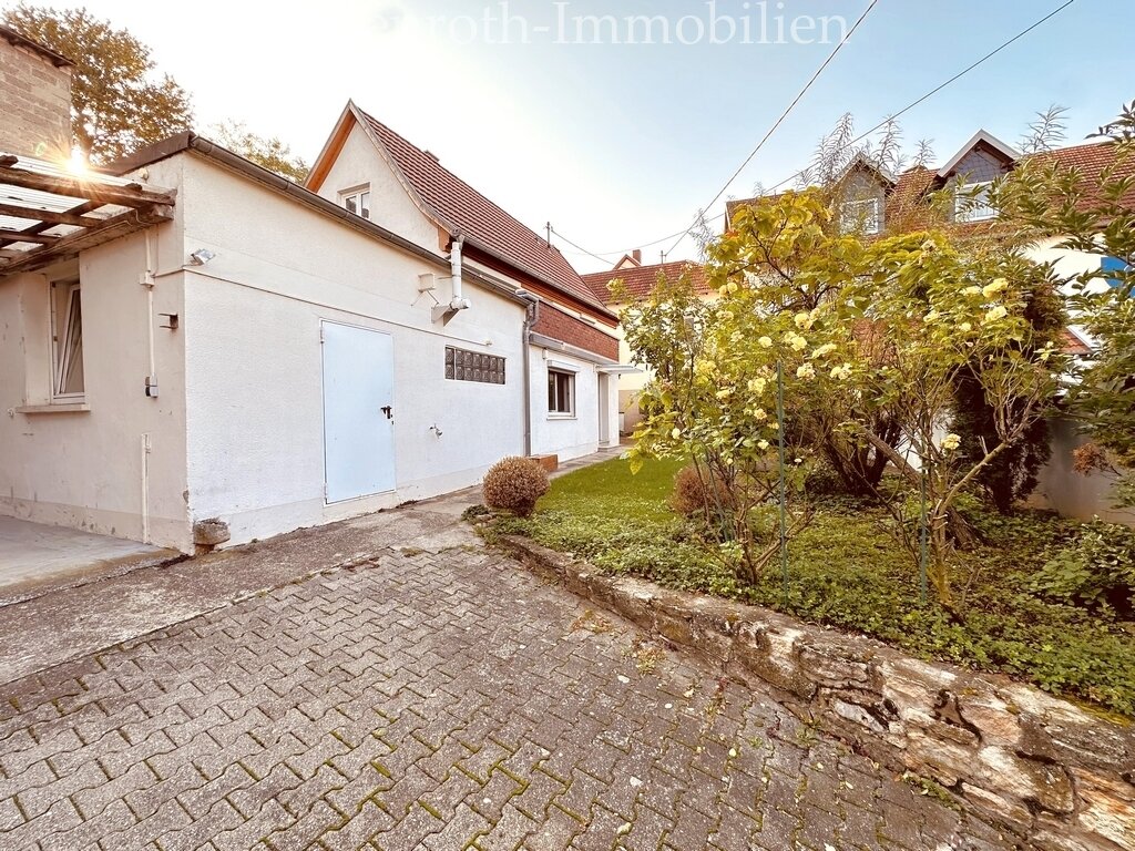 Hillesheim: **Einfamilienhaus 3-ZKB (ca. 100m²) mit gr. Werkraum, Carport, Gartenfläche - ruhige Lage**  Hillesheim: **Einfamilienhaus 3-ZKB (ca. 100m²) mit gr. Werkraum, Carport, Gartenfläche - ruhige Lage**