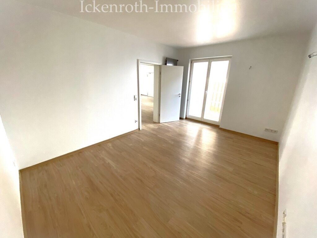 geräumiges Schlafzimmer geräumiges Schlafzimmer