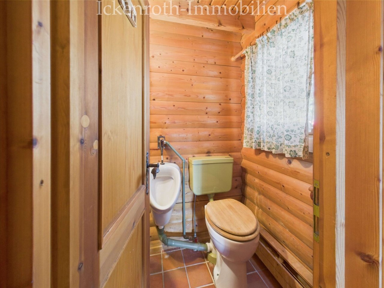 Gäste-WC (EG) Gäste-WC (EG)