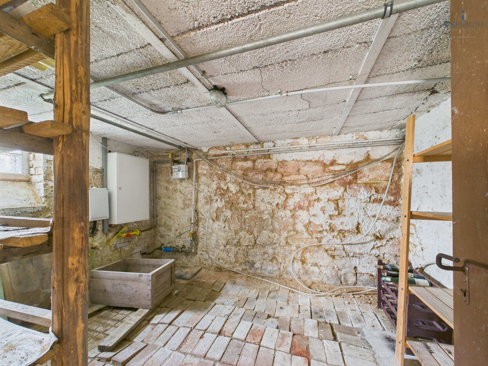 Zimmer 2 (Keller) Zimmer 2 (Keller)